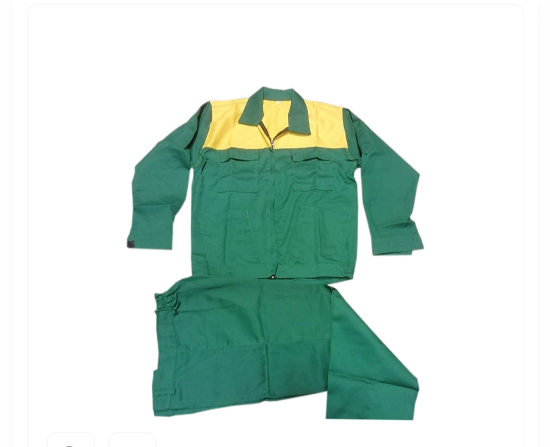 لباس کار فضای سبز
