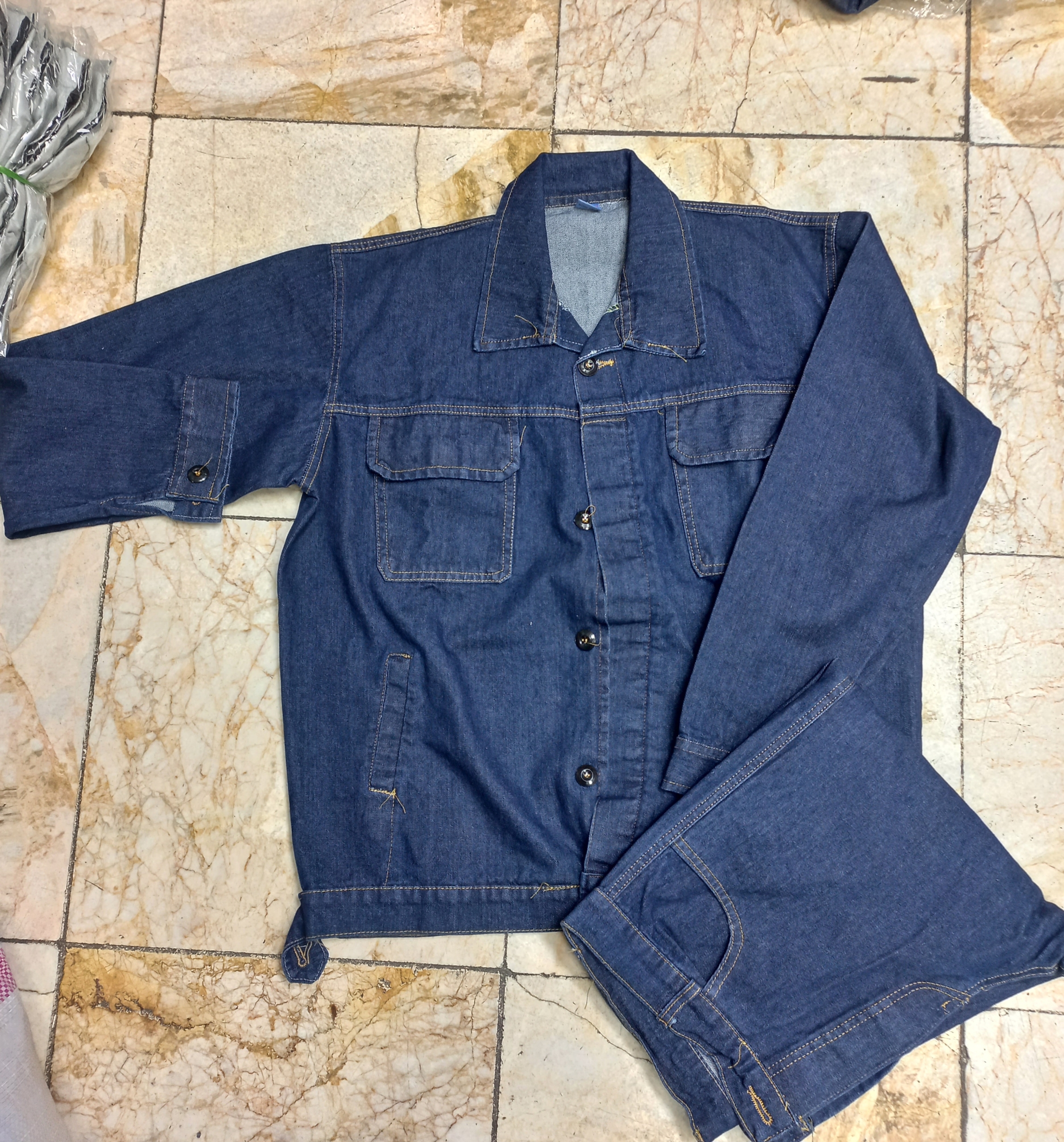 کاپشن شلوار لی